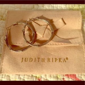 Judith Ripka Sterling Silver hoop  earrings ❤️❤️